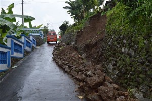 Prigi longsor_Tawangmangu_01012016 (5)